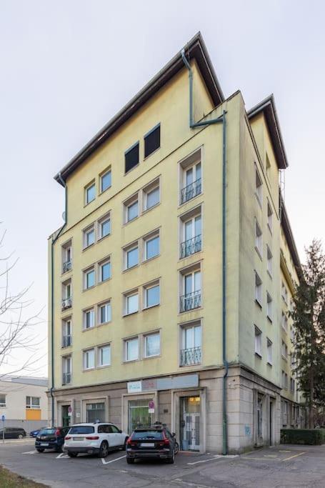 ברטיסלאבה Bnb Slovakia Nivy Bliss Retreat מראה חיצוני תמונה